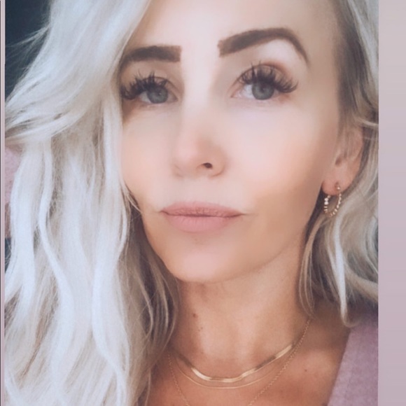 Meet your Posher, Suzette - Picture 2 of 2